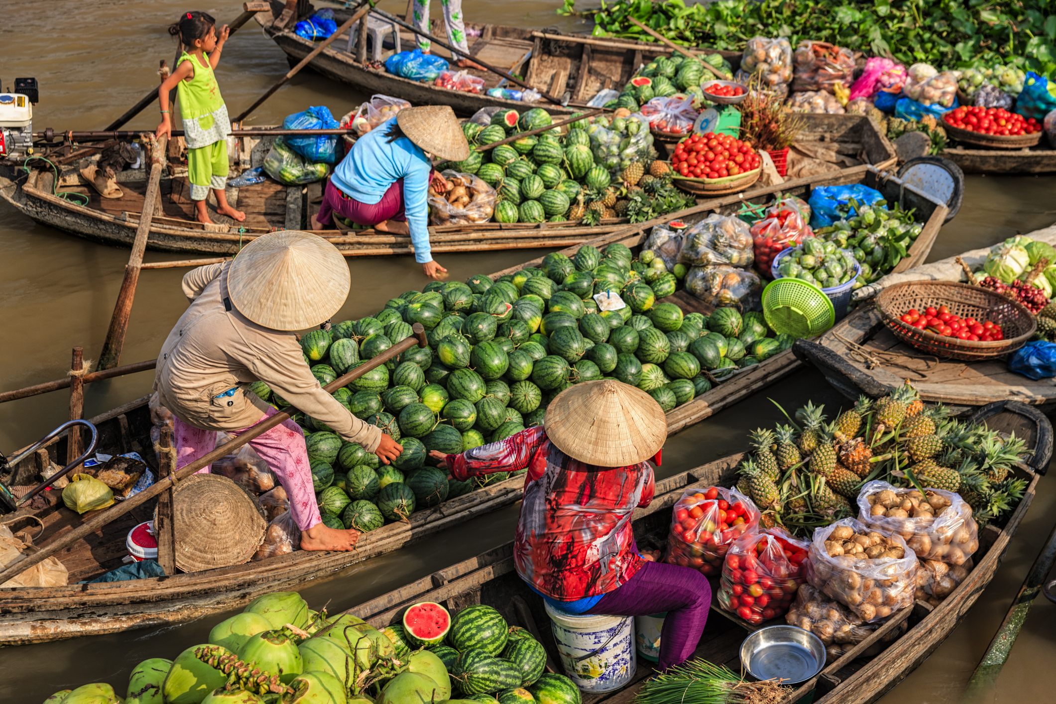floating-market-vietnam
